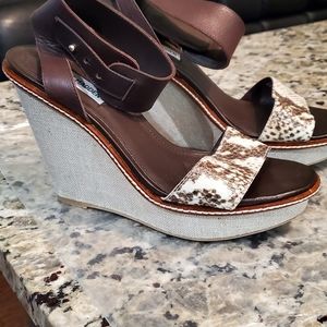 Steve Madden wedge, sz 8 1/2, snake skin tan